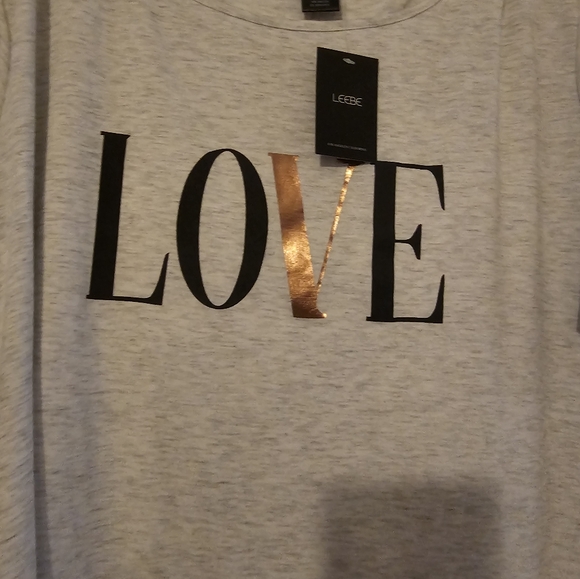 New Womans Size 4x LOVE shirt 87%Polyester 10%rayon 3%spandex - Picture 4 of 5